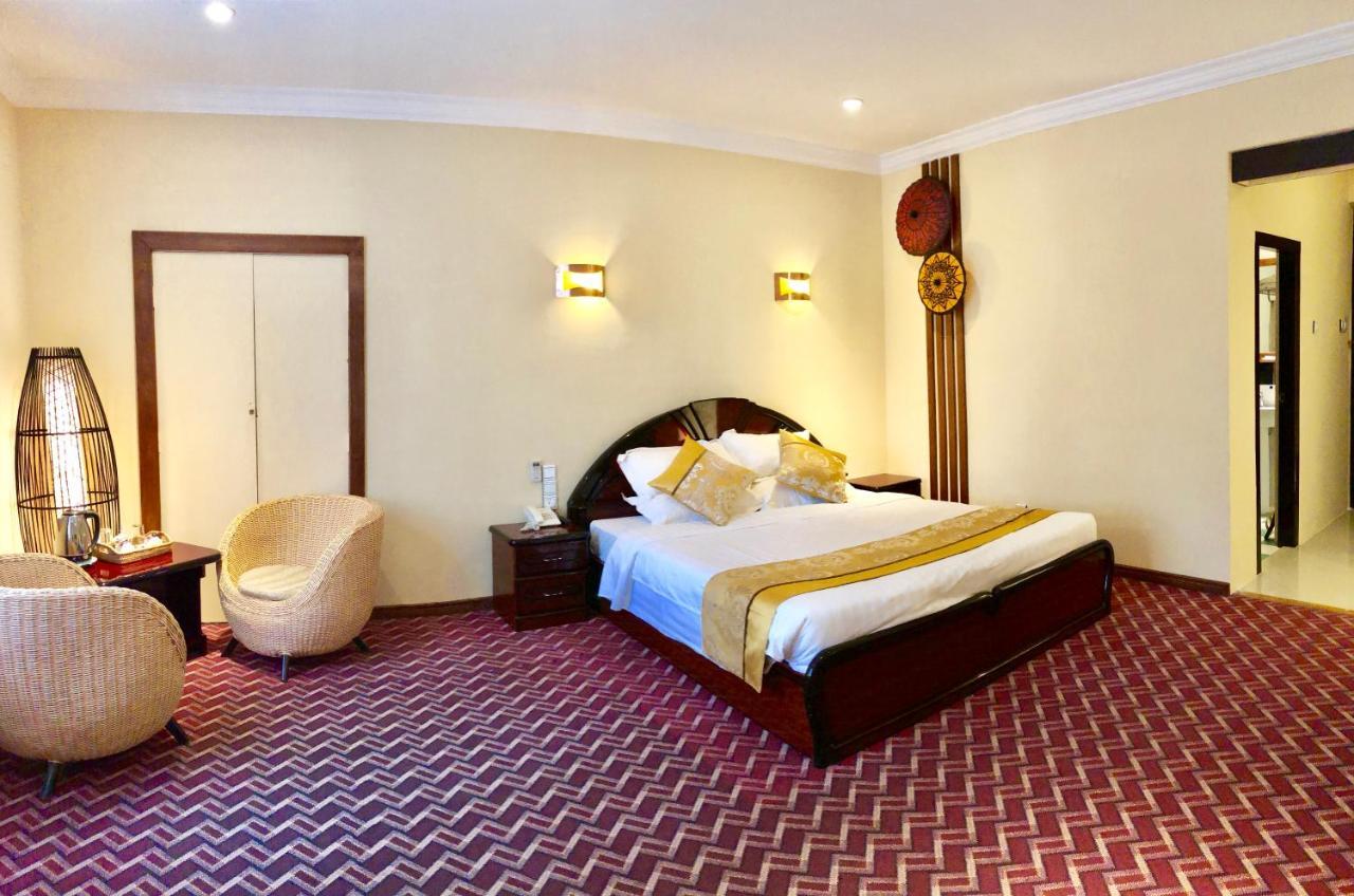 Taunggyi Hotel Exterior foto