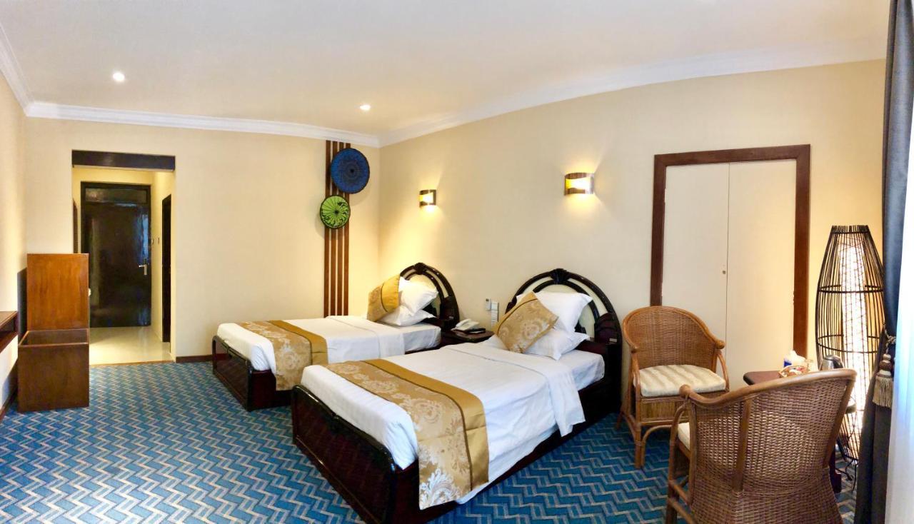 Taunggyi Hotel Exterior foto